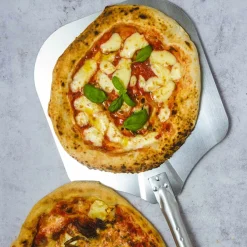 Lifetime Brands Europe ltd Kicthencraft Pizzaspade m/trehåndtak Hot