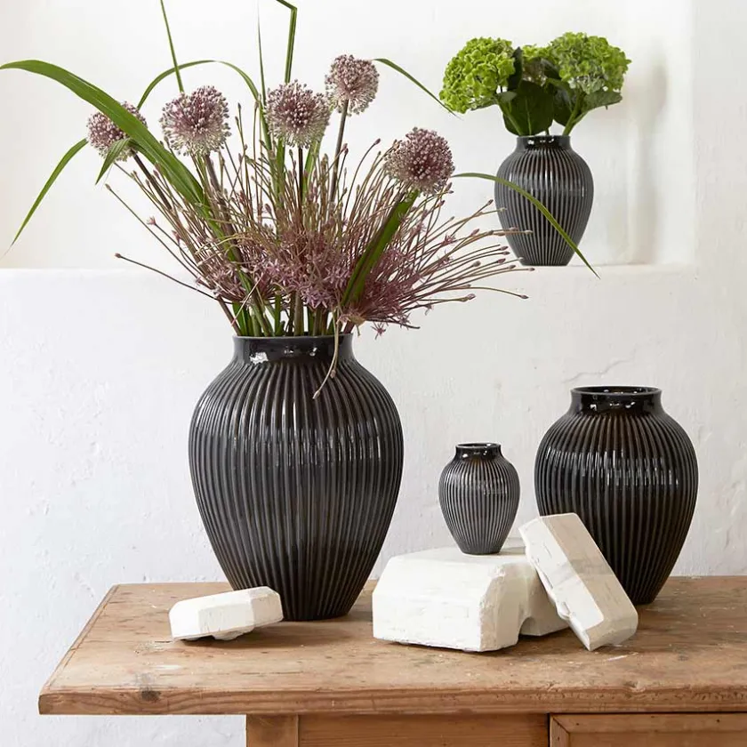 KNABSTRUP KERAMIK Vase 20cm Riflet Svart Hot