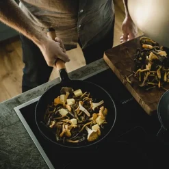 FISKARS Norden Støpejernspanne 28cm Discount