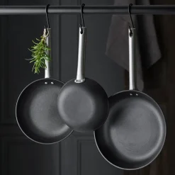 PILLIVUYT GOURMET Garonne Stekepanne Lett Støpejern Non-Stick 28cm Outlet