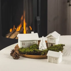 PORSGRUNDS PORSELÆNSFABRIK Porsgrunds Porselænsfabrik Jul På Tunet Eldhus Med Pipe 9x6,8cm Sale